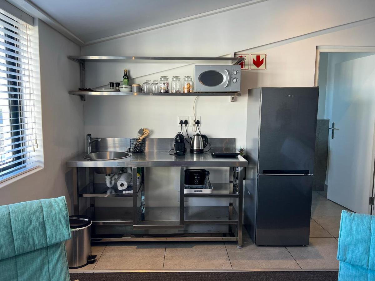 Waterfront Studio Apartment No 5 Херманус Экстерьер фото